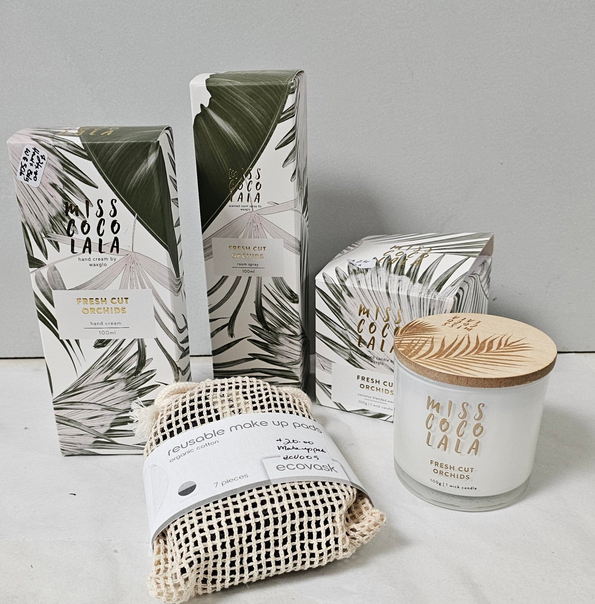 Berrylicious Flower Bouquet - Broadfield Flowers Florist Lincoln