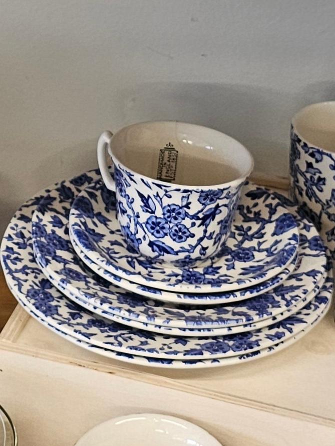 Burleigh Blue Arden Collection - Broadfield Flowers Florist Lincoln