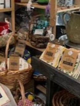 Linen, Aprons, tea towels, hand towels, facecloth, bridal pillow cases, bridal horse shoes, table mats - Broadfield Flowers Florist Lincoln