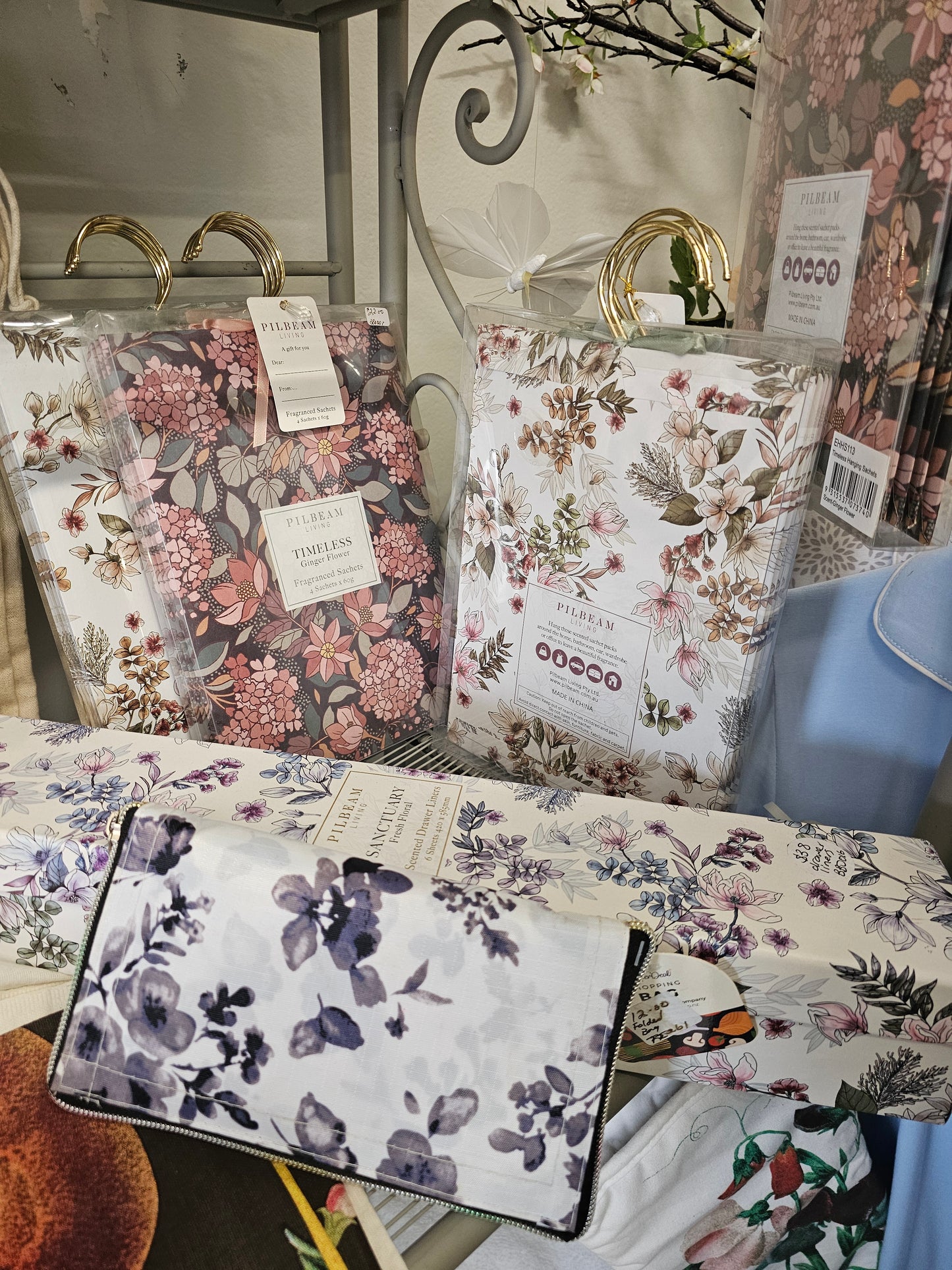 Linen, Aprons, tea towels, hand towels, facecloth, bridal pillow cases, bridal horse shoes, table mats - Broadfield Flowers Florist Lincoln