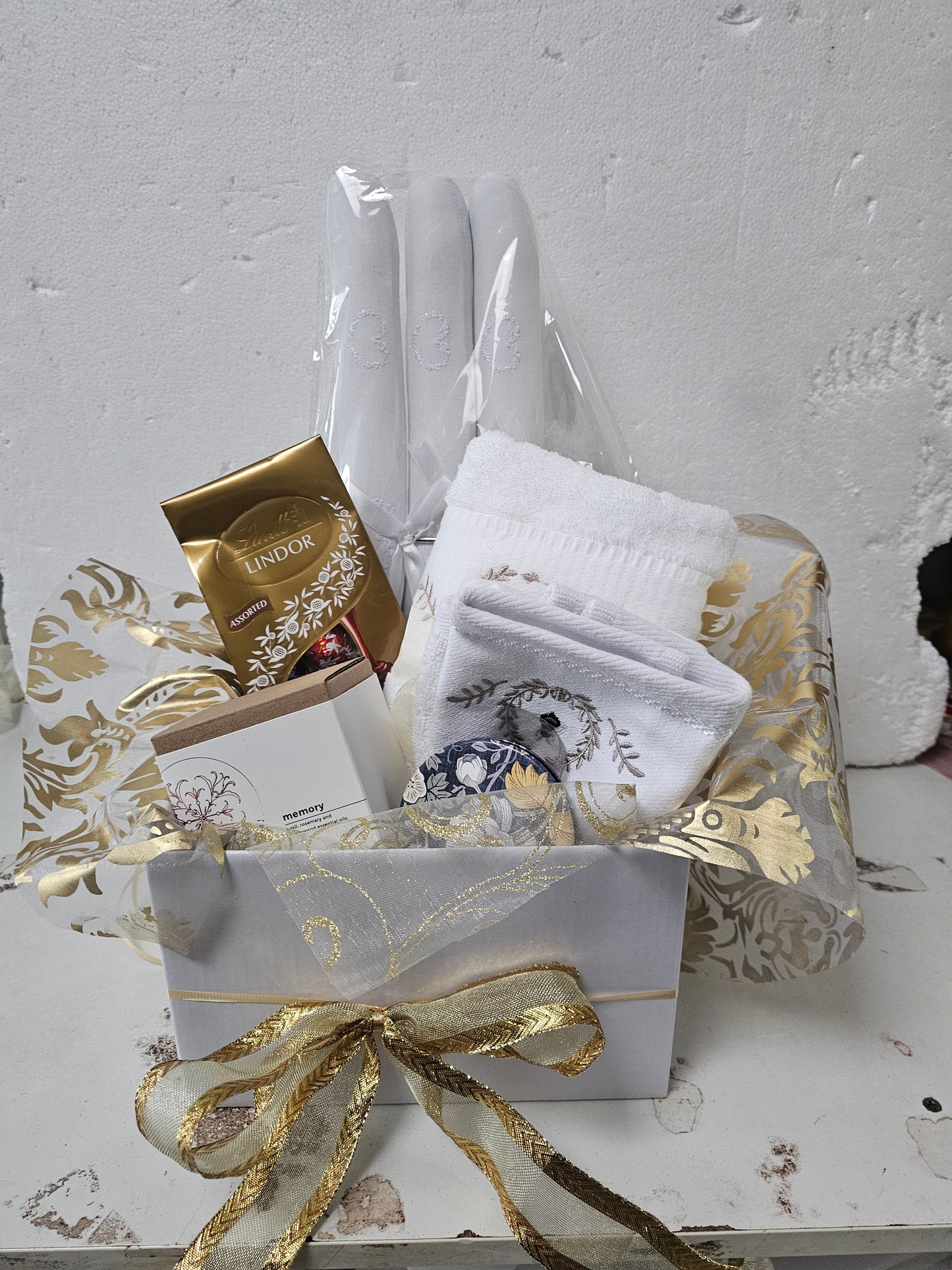 A Giftbox 4 Her, "You Are Golden"
