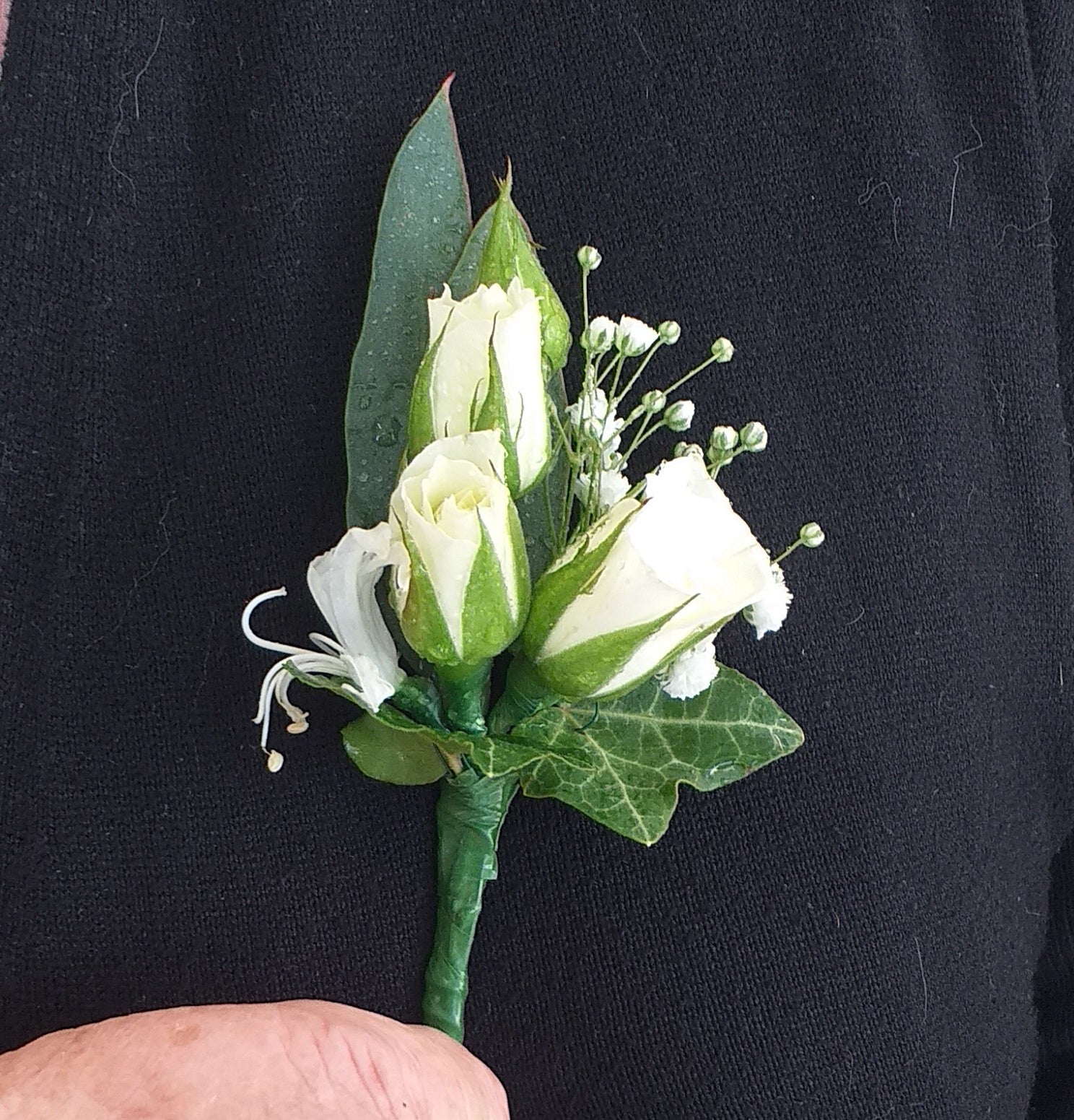 Wedding Flowers, Lady's Buttonhole or Boutonniere - Broadfield Flowers Florist Lincoln