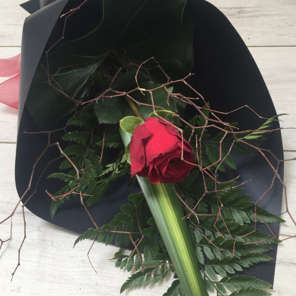 Single Rose - Broadfield Flowers Florist Lincoln
