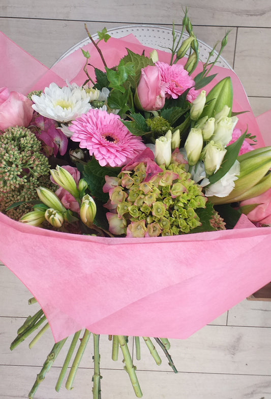 Romance - Broadfield Flowers Florist Lincoln