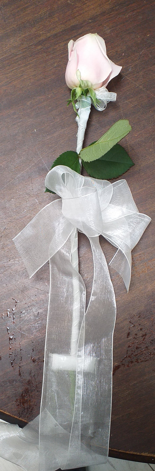 Single Rose, unwrapped - Broadfield Flowers Florist Lincoln