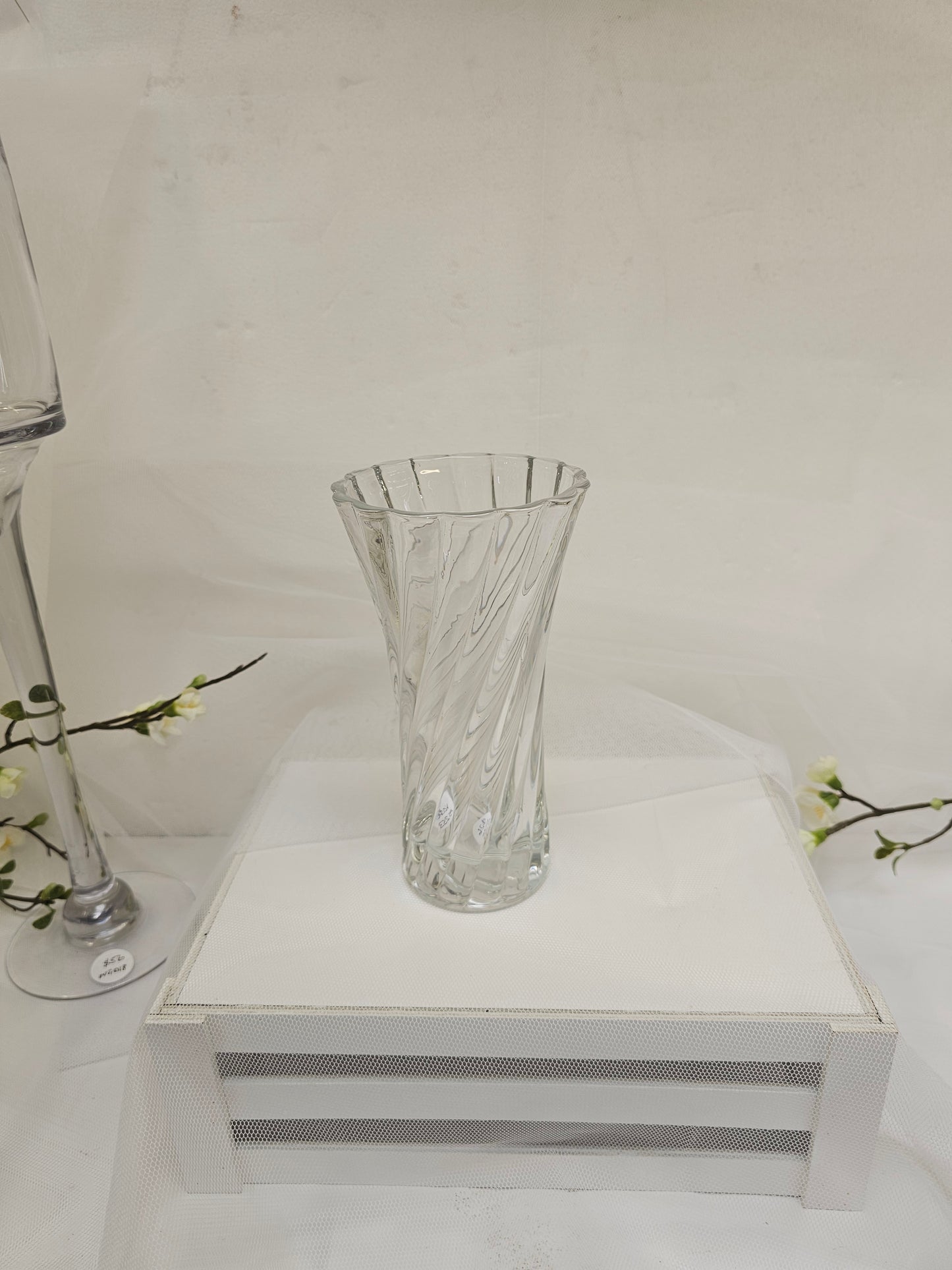 Vase, fluted shape
