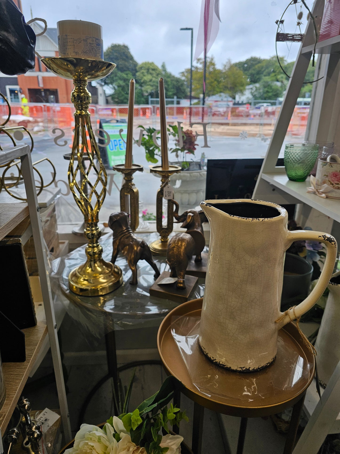 Giftware Gold - Broadfield Flowers Florist Lincoln
