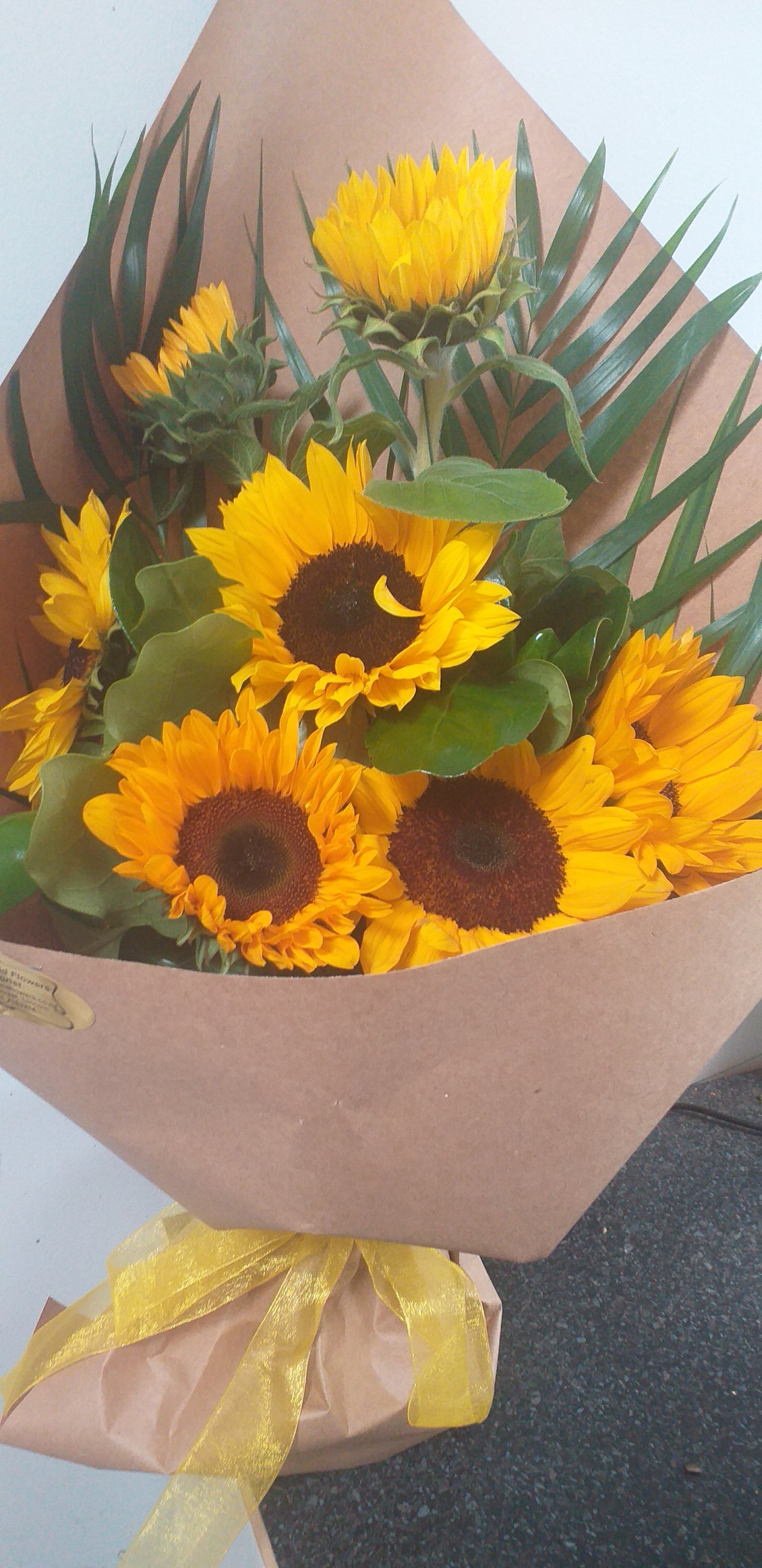 A Bunch of Sunshine - Broadfield Flowers Florist Lincoln