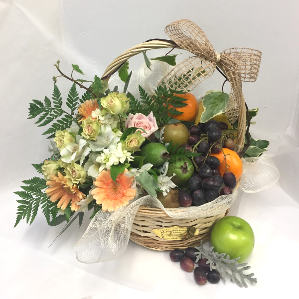 Fruit Gift Basket - Broadfield Flowers Florist Lincoln