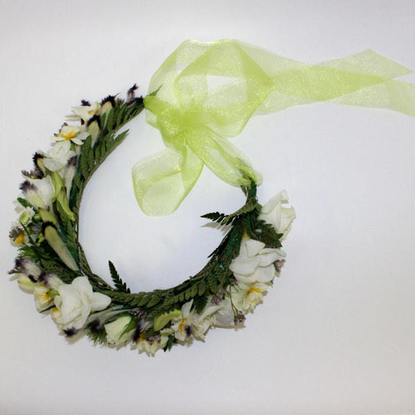 Flower crowns discount by green petals