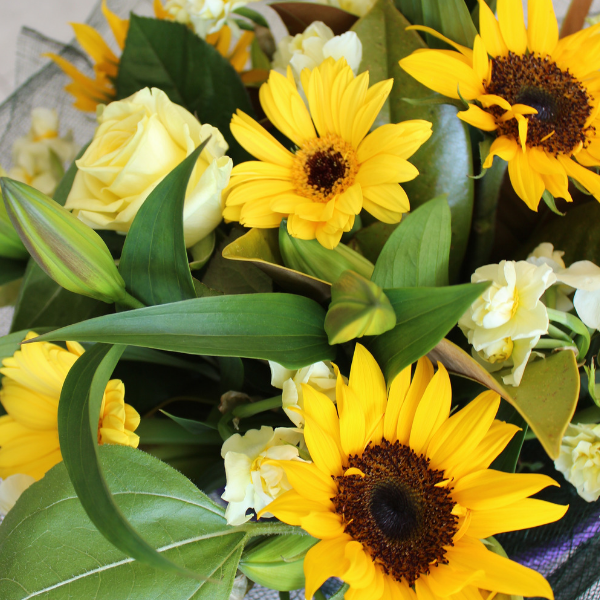 Springtime - Broadfield Flowers Florist Lincoln
